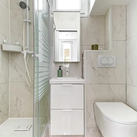 Bnbnova - 1br - Eiffel Tower & Champ De Mars Apartment Paris